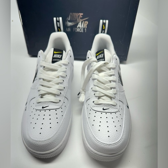 2018 Air Force 1 LV8 Utility GS 'Overbranding' Nike /  Sneakers /  Air Force 1 - Picture 3 of 7